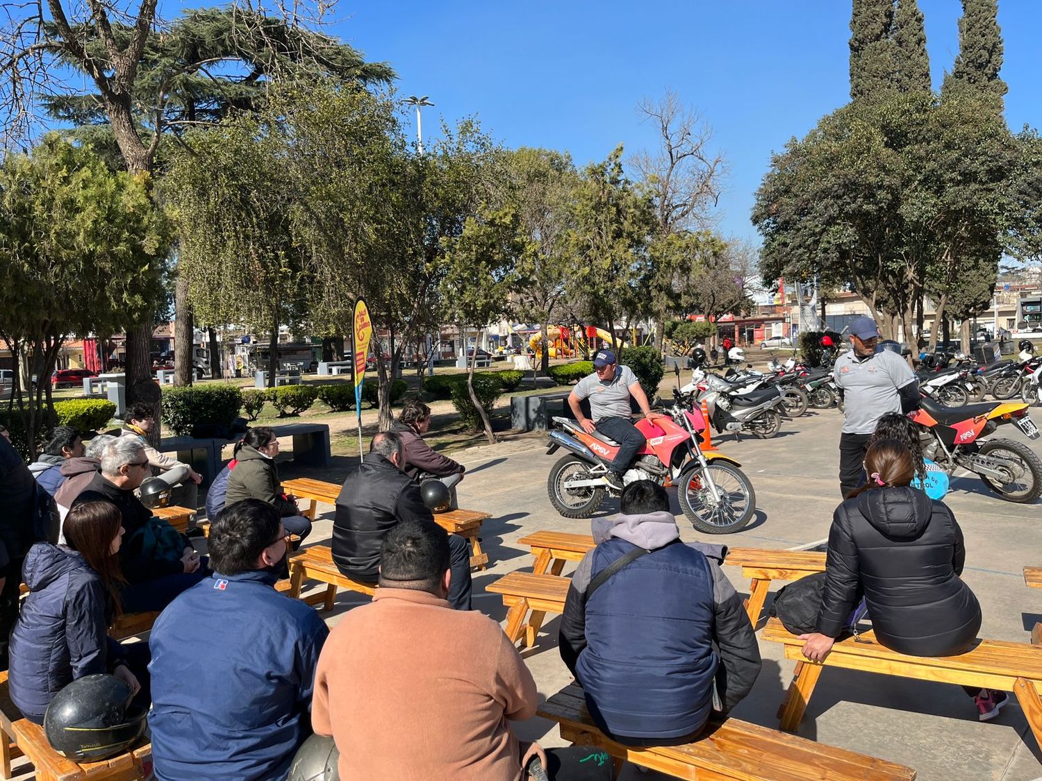 El Parque Municipal fue el escenario de la capacitación.