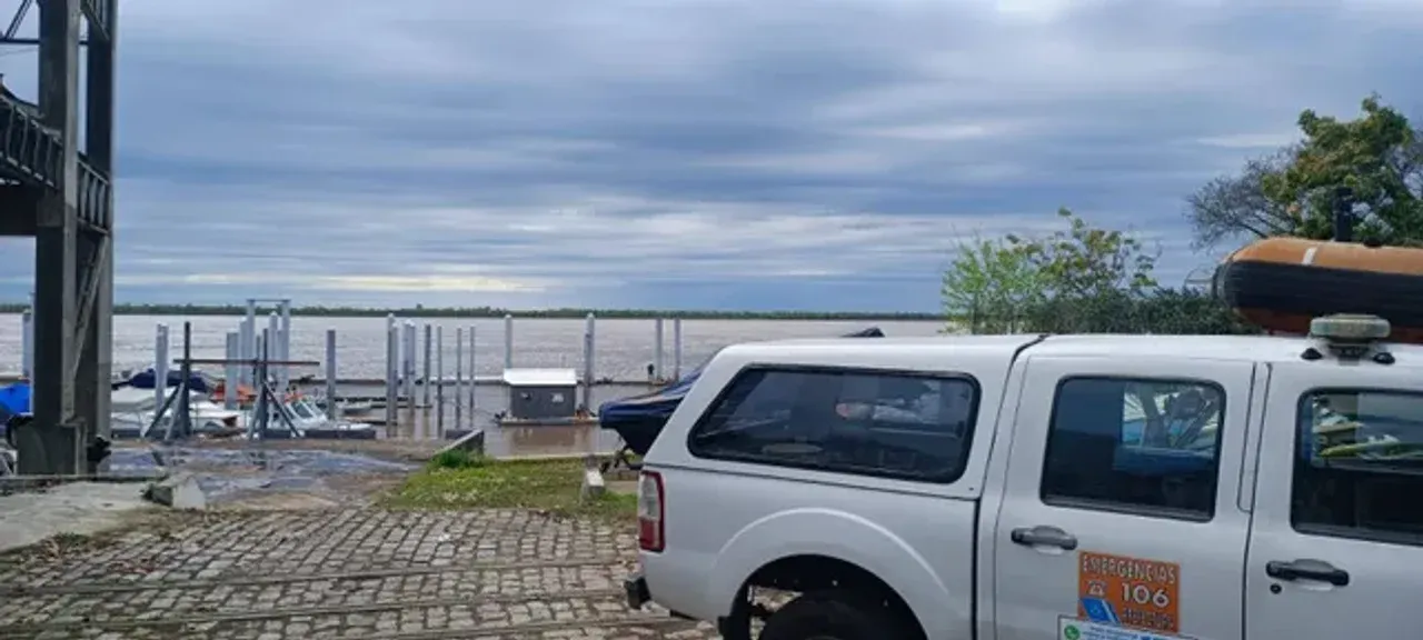 Hallaron el cuerpo de un hombre flotando en el río Paraná