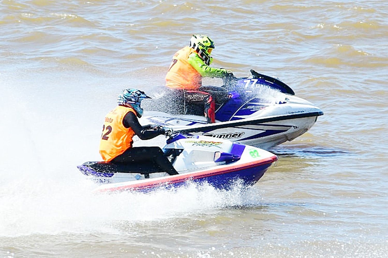 Empezó el Sudamericano
de Motos de Agua y Jet Ski