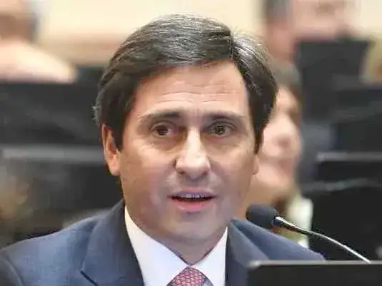 El Pro evalúa apoyar remoción 
de Manuel Adorni en el Senado