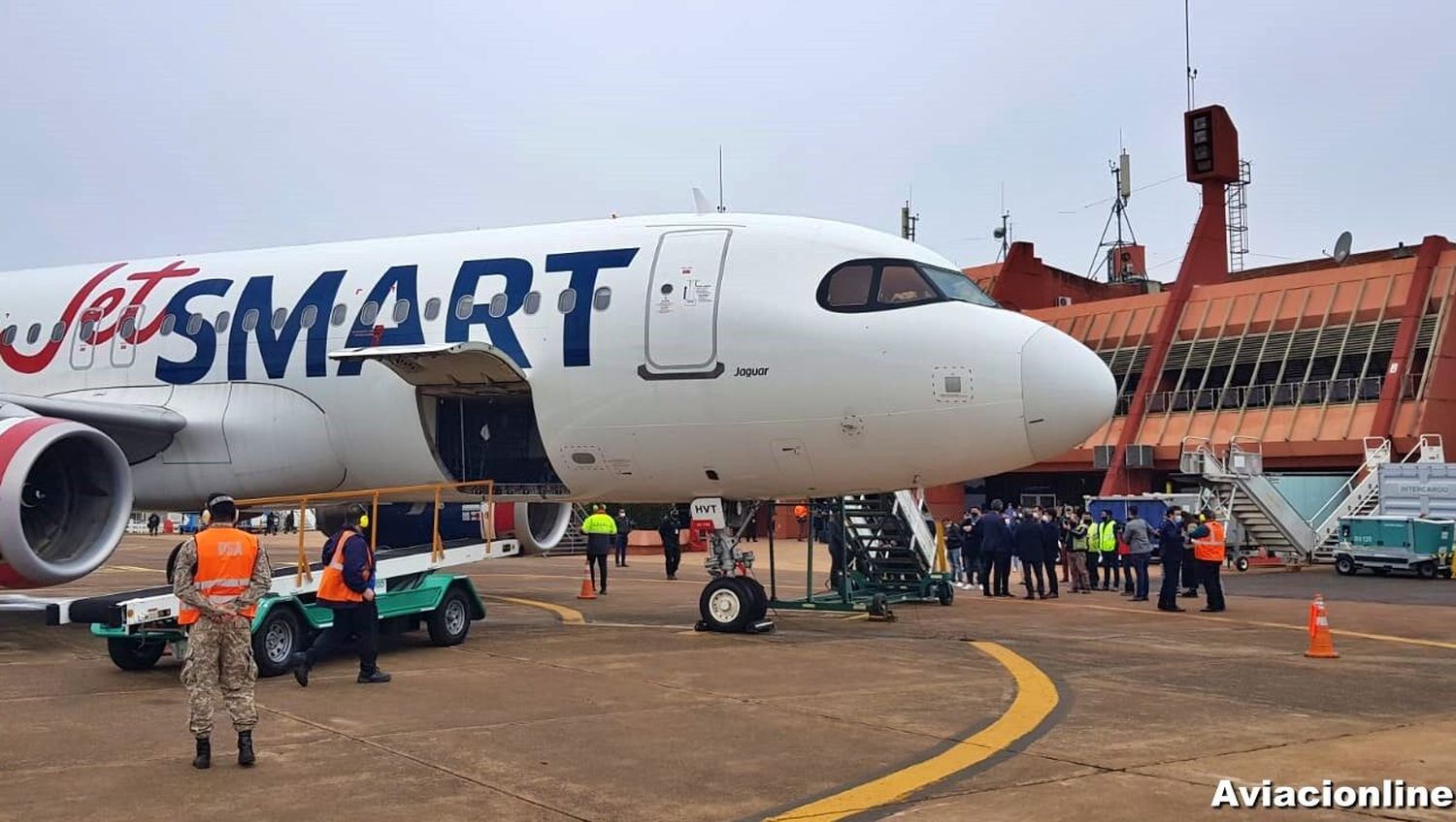 JetSMART suspende sus vuelos a Posadas y Comodoro Rivadavia