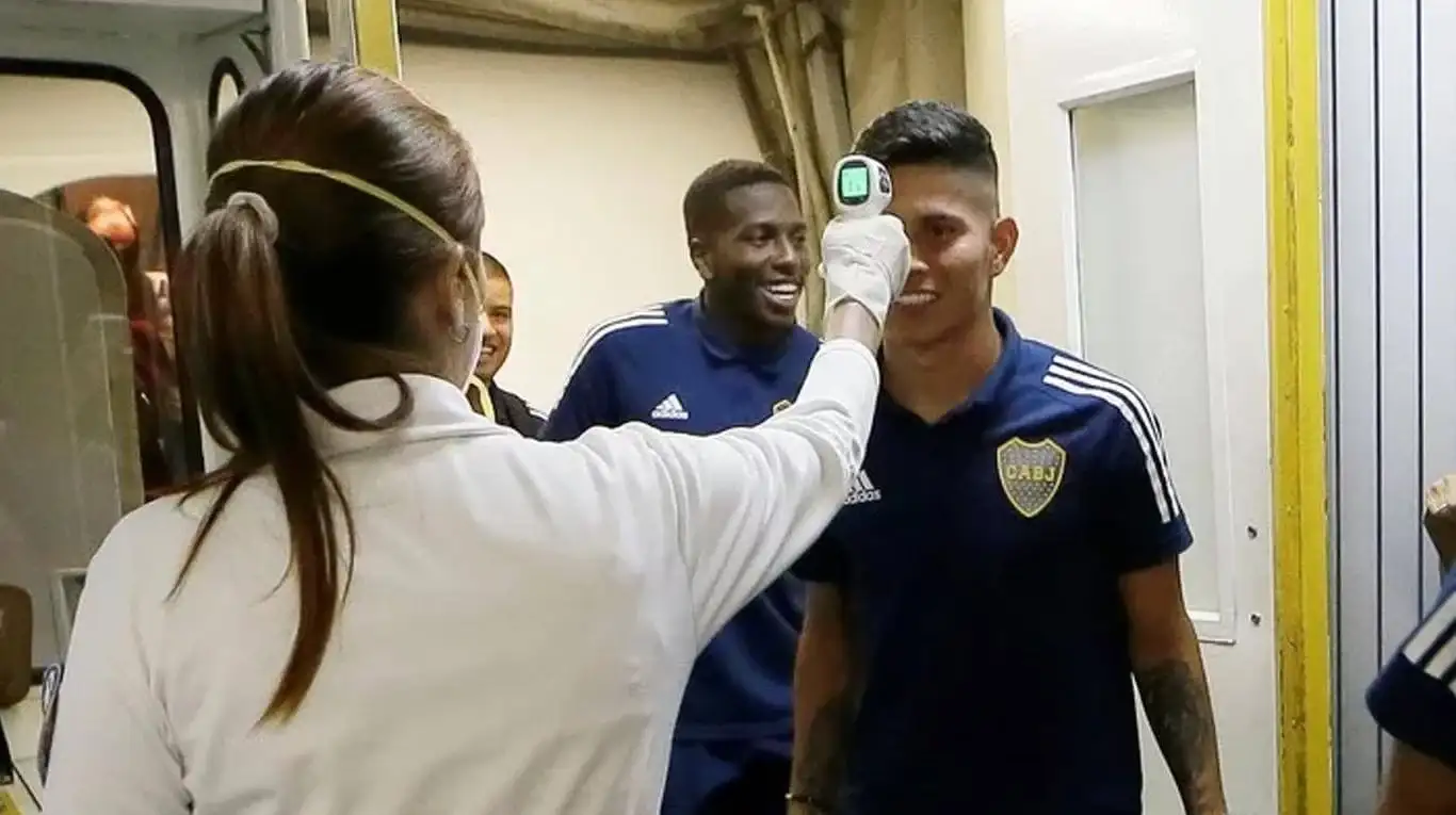 Los jugadores de Boca fueron sometidos a un test al llegar a Venezuela