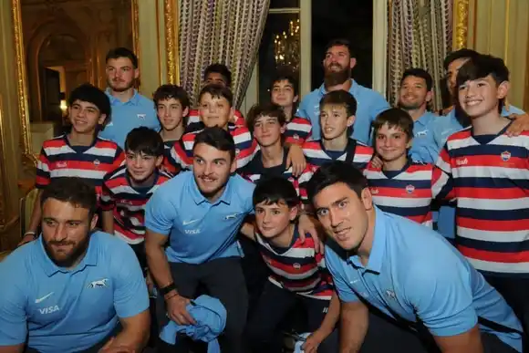 Rubiolo y Vivas recibidos en la Embajada de Francia