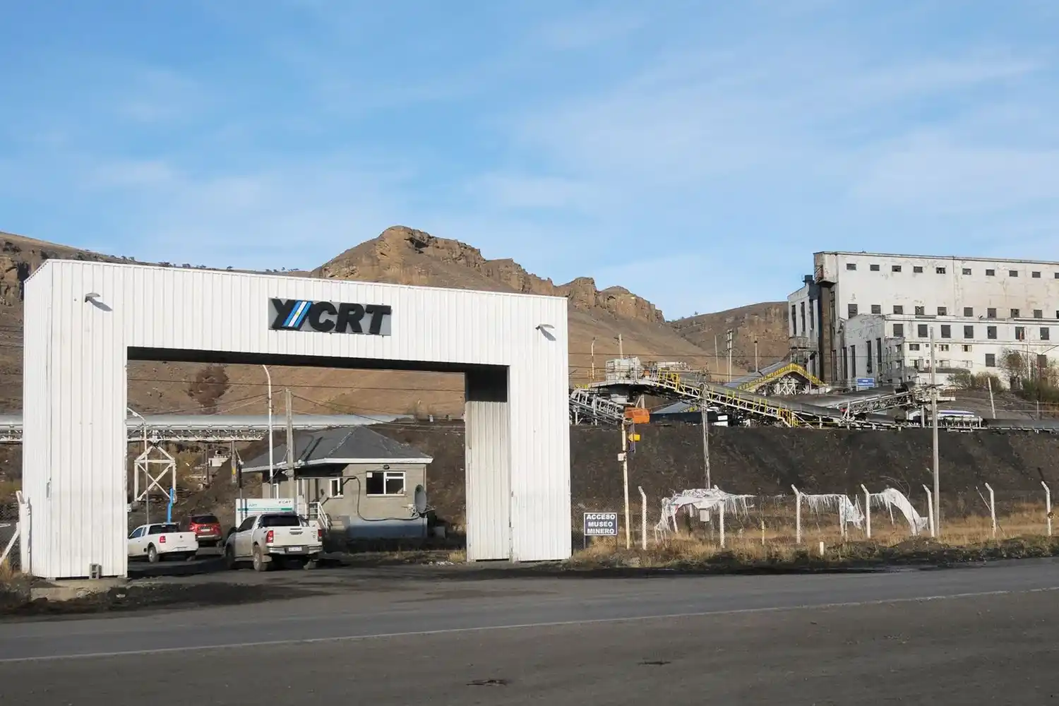 El Gobierno convirtió por decreto en Sociedad Anónima a YCRT