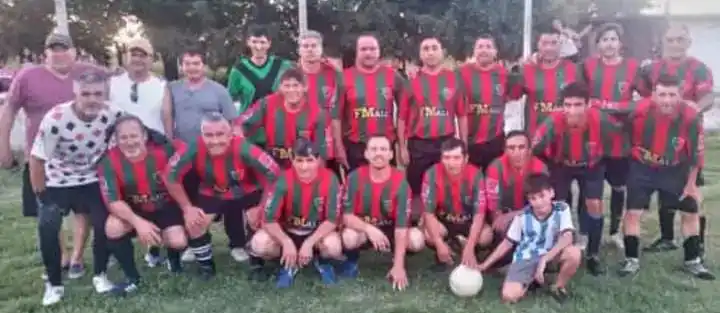 Fútbol senior: América, CADU, Pescadores y Banfield definen al campeón