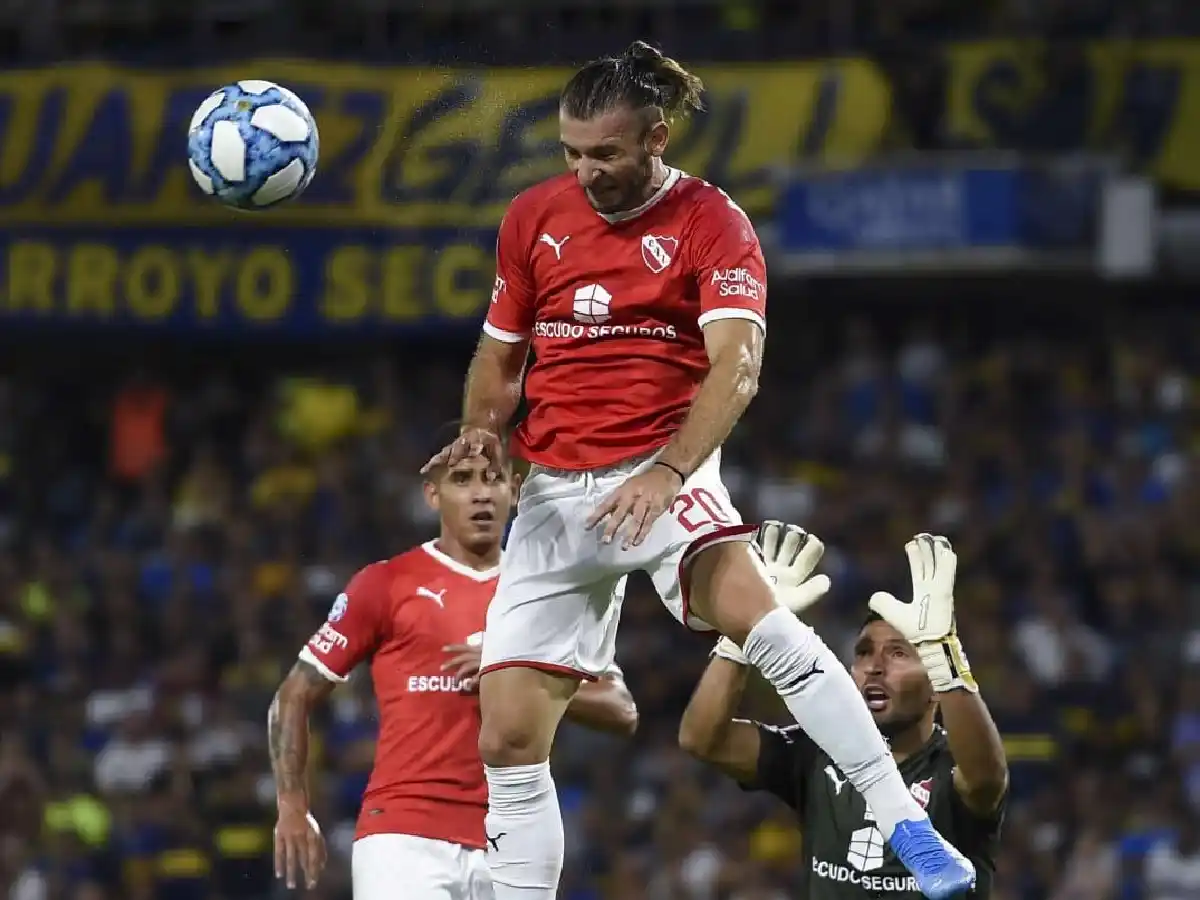 El “Rojo” presentó en Fifa una demanda contra Silva