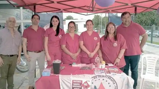 El CEMENURNK realizó una kermesse y caminata por el Día Mundial del Cáncer