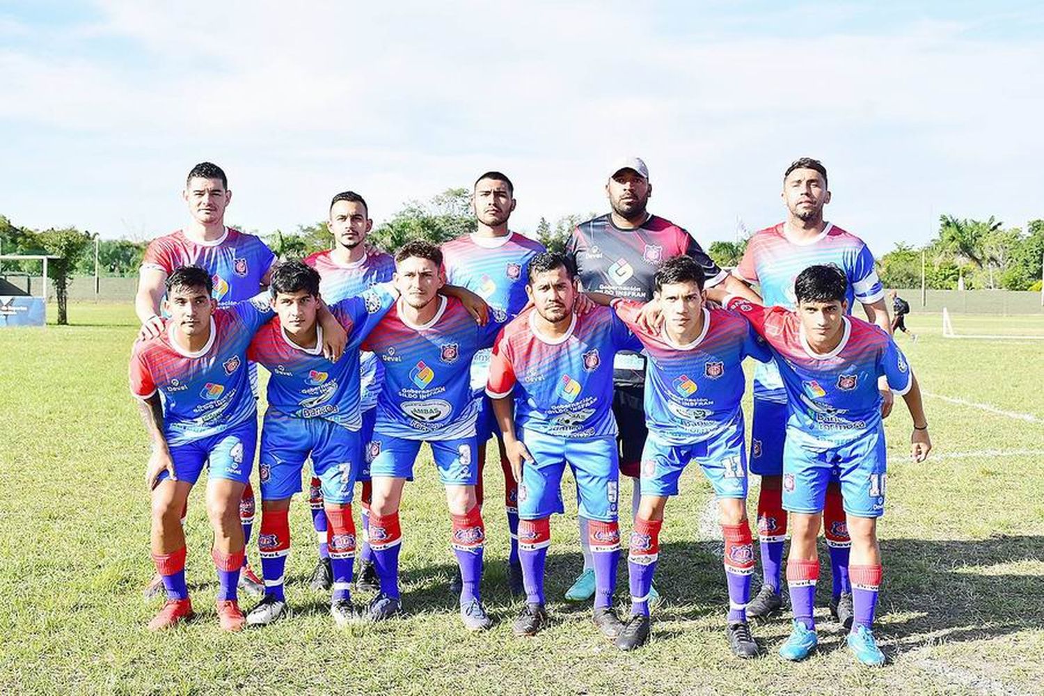 1.º de Mayo abre la fecha 14
con su visita a San Lorenzo