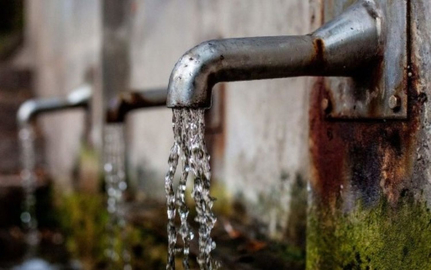 Quieren prohibir en Entre Ríos el corte del servicio residencial de agua por falta de pago