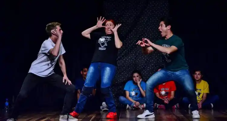 Nueva función de “Improfest”, del grupo Faraute Teatro, en el Siripo este viernes