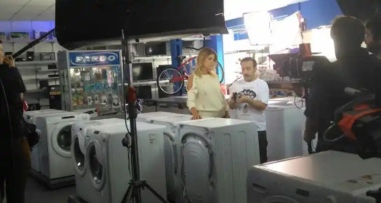 La actriz Eugenia Tobal pasó por San Pedro para filmar un spot publicitario de Pardo Hogar