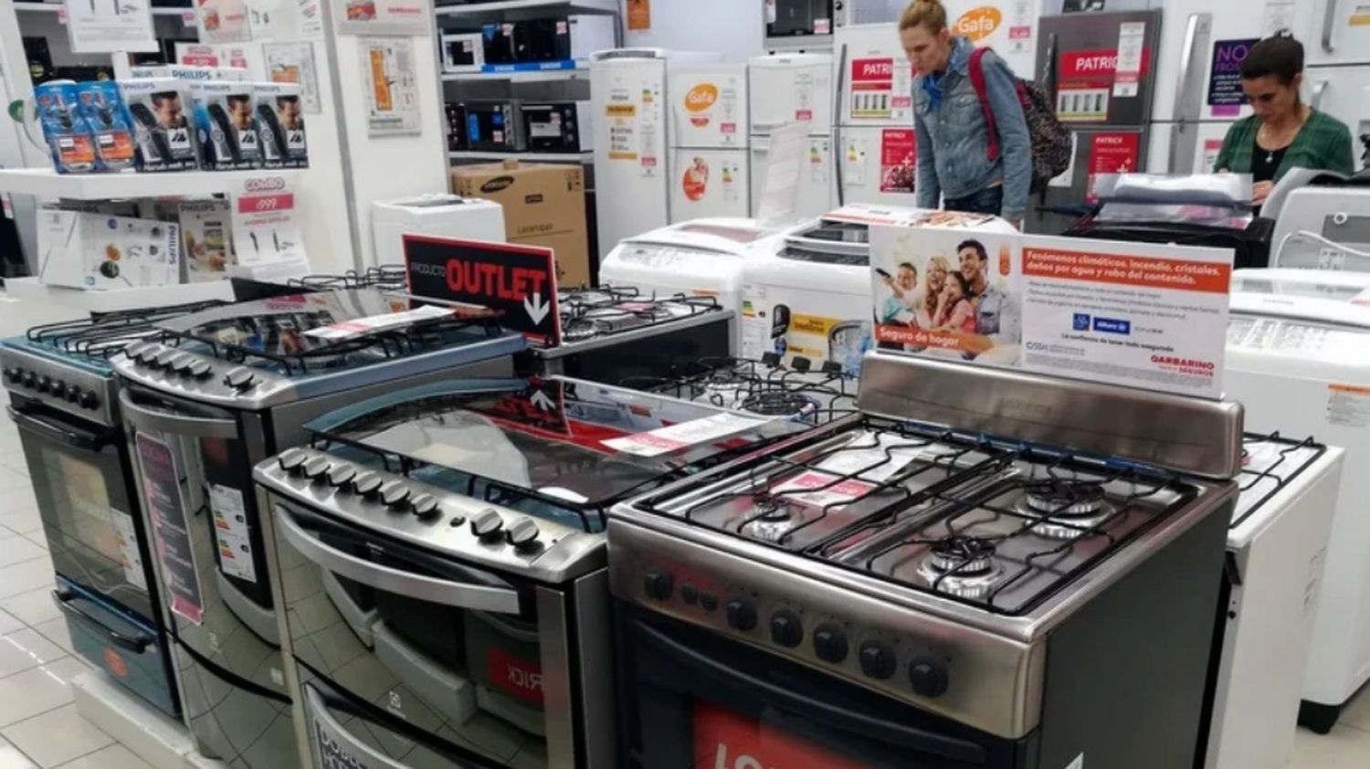 Cayeron las ventas minoristas en junio, pero el primer semestre de 2025 dio un balance positivo