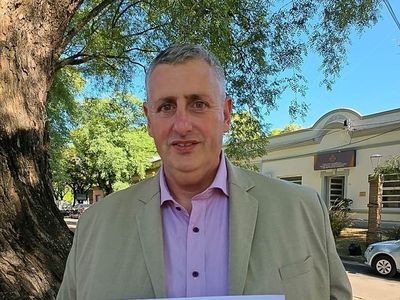 "Hoy estamos muy comunicados, pero poco informados”