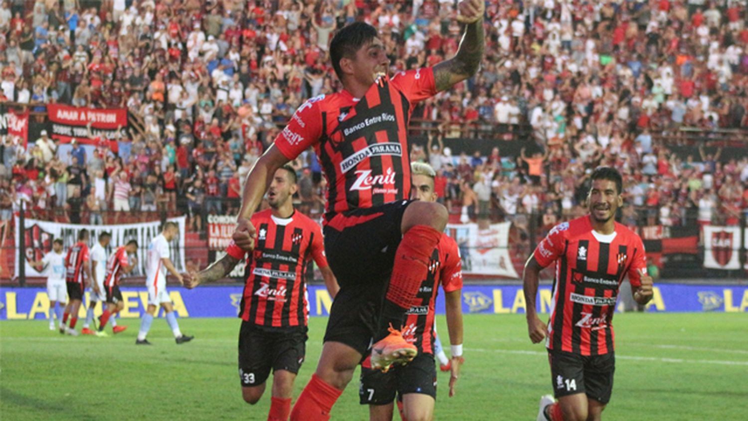Arsenal permitió la reacción de Patronato y fue empate