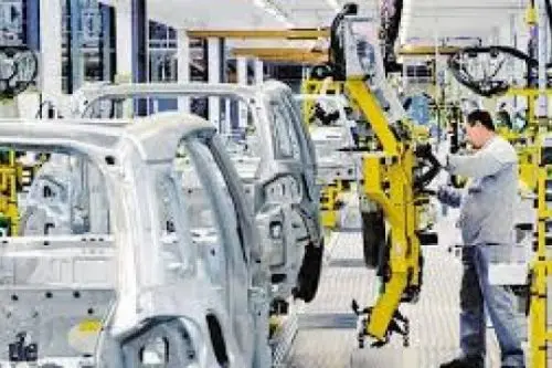 La industria creció 3,4% y la construcción avanzó 14% en abril