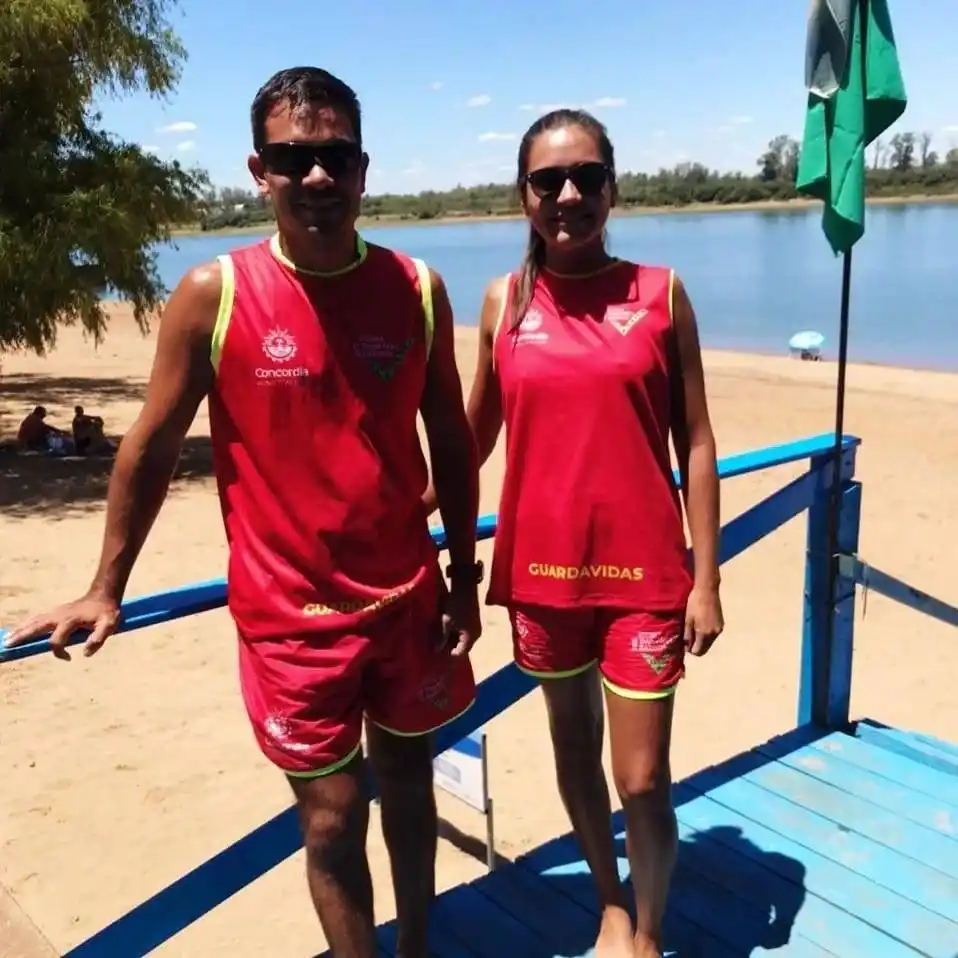 Guardavidas rescataron a un menor de edad que jugaba con amigos en el río