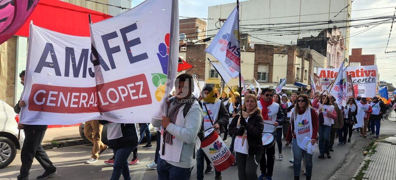 Amsafe regional participó de marcha a Santa Fe y pide “continuar con el plan de lucha”