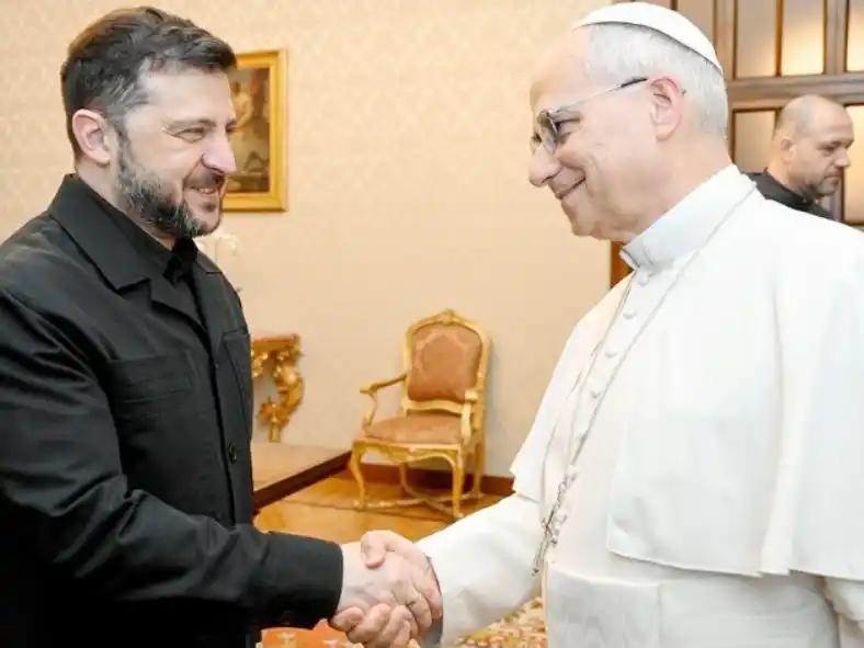 Castel Gandolfo: tercer encuentro entre el Papa y el presidente de Ucrania