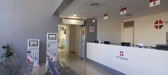 Accidente Nuevo Boulevard: el joven fue derivado al Hospital SADIV en estado crítico, esperan un nuevo parte médico