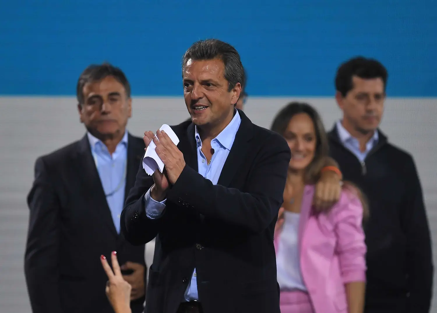 Sergio Massa felicitó a Milei.