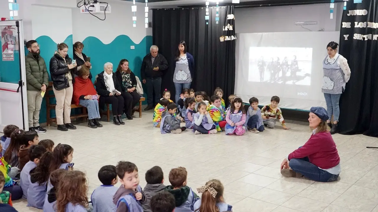 Pasaje. Del acto en el jardín de calle 64
