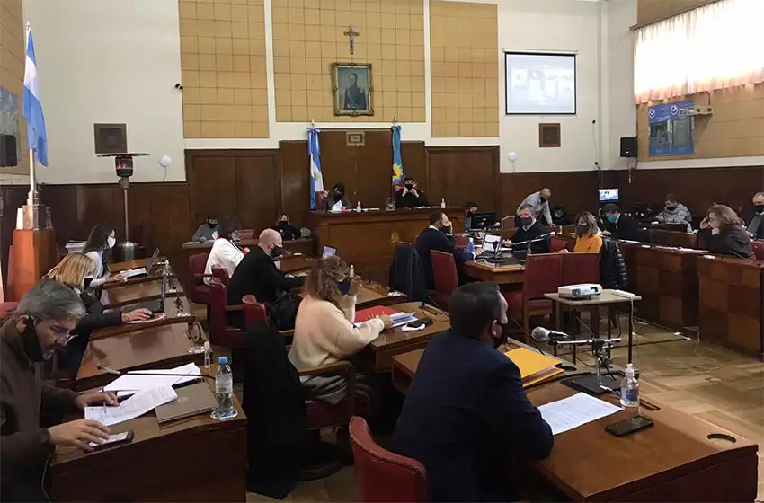 Conforman una Comisión Investigadora: un Defensor del Pueblo podría ser destituido