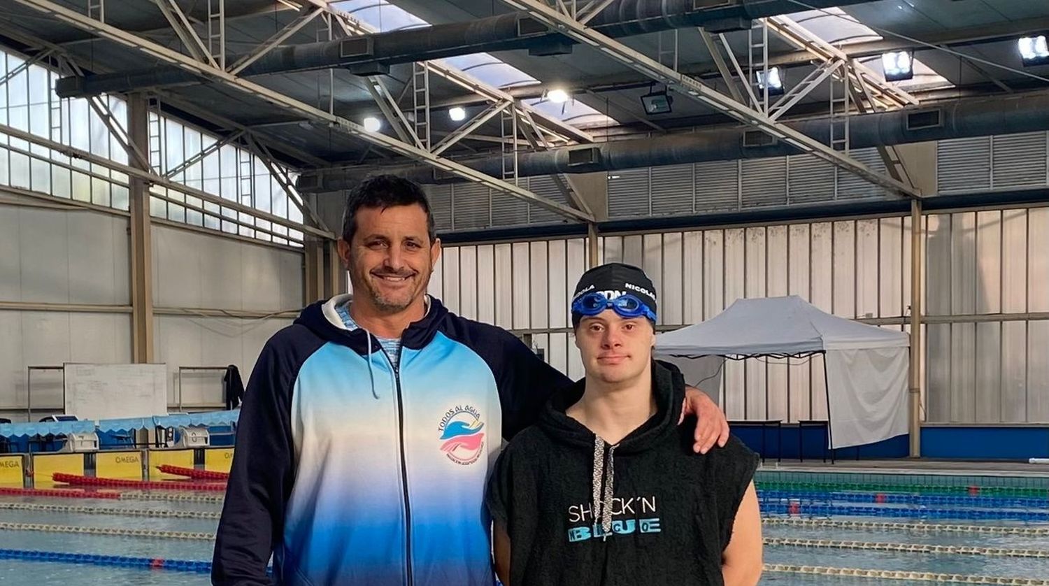 Nicolás Amendola junto a su entrenador Marcos Bertone