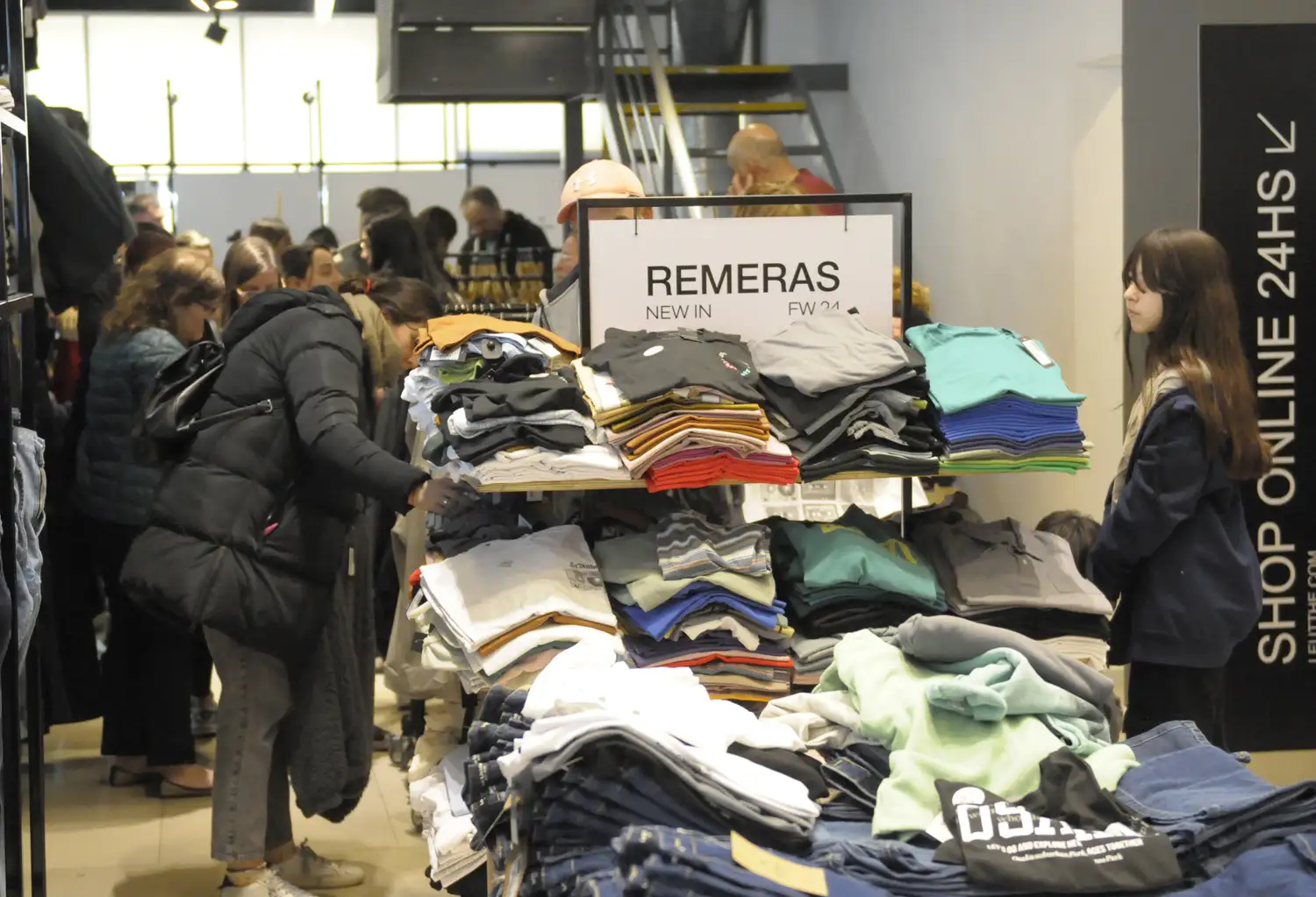 Apertura, impuestos y tipo de cambio