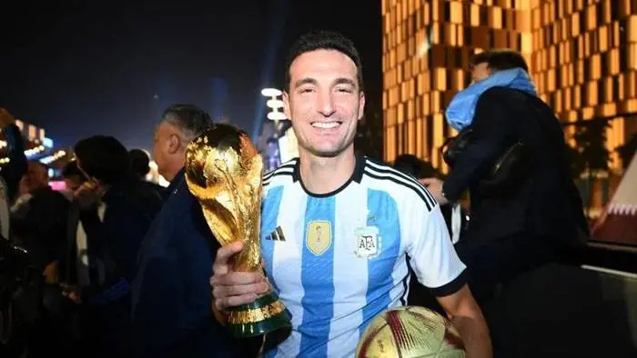 Scaloni fue elegido como el mejor entrenador del mundo para la IFFHS