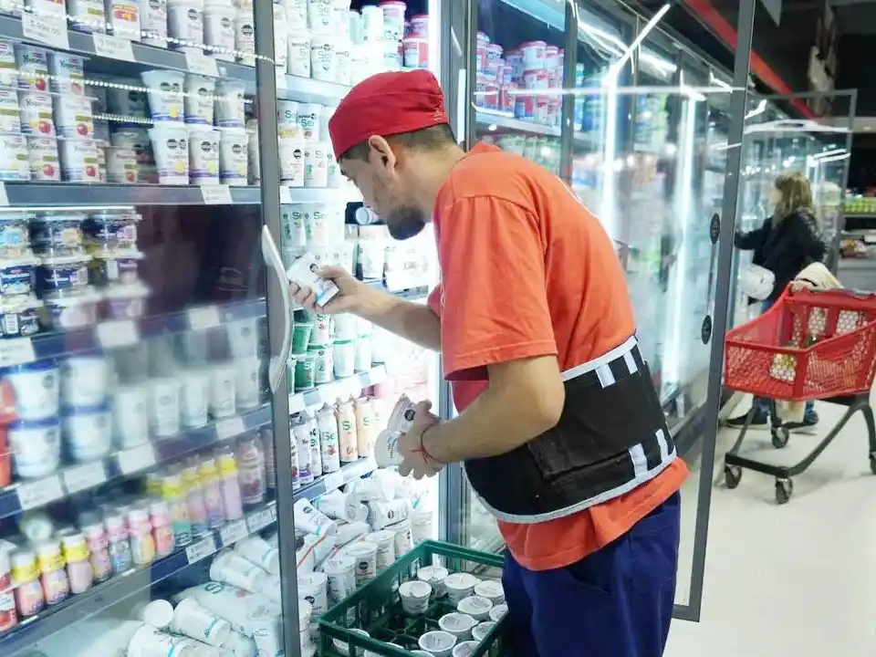 Empresas remarcan precios con subas de entre 3 % y 9 %