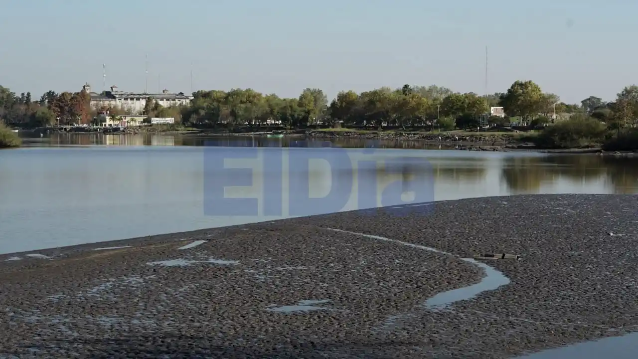 El río Gualeguaychú volvió a bajar y perforó la marca de los 40 centímetros