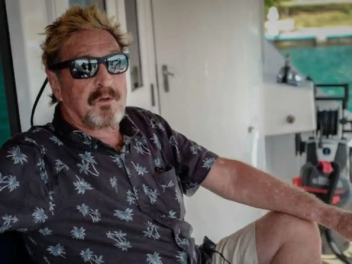 John McAfee, fundador del famoso antivirus, fue hallado muerto en prisión luego de que aprobaran su extradición a EEUU
