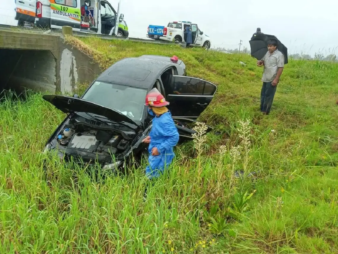 Se produjeron tres despistes en poco más de una hora sobre la Autovía 14