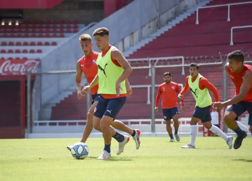 Independiente cumplió una práctica de fútbol