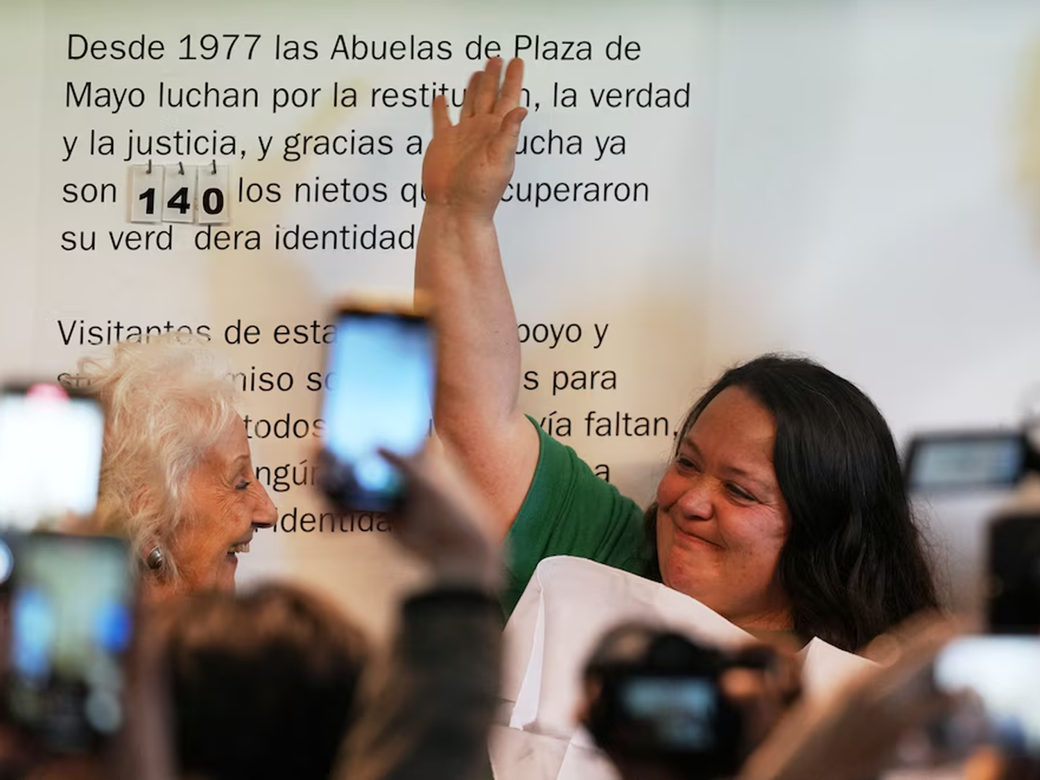 El nieto es hijo de Graciela Alicia Romero y Raúl Eugenio Metz, ambos secuestrados el 16 de diciembre de 1976 en Cutral Co, Neuquén.