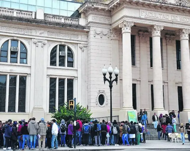Arranca hoy un nuevo paro en la UNR