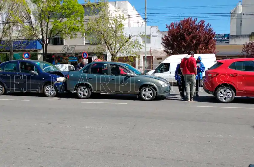 Triple choque en Independencia y Avellaneda