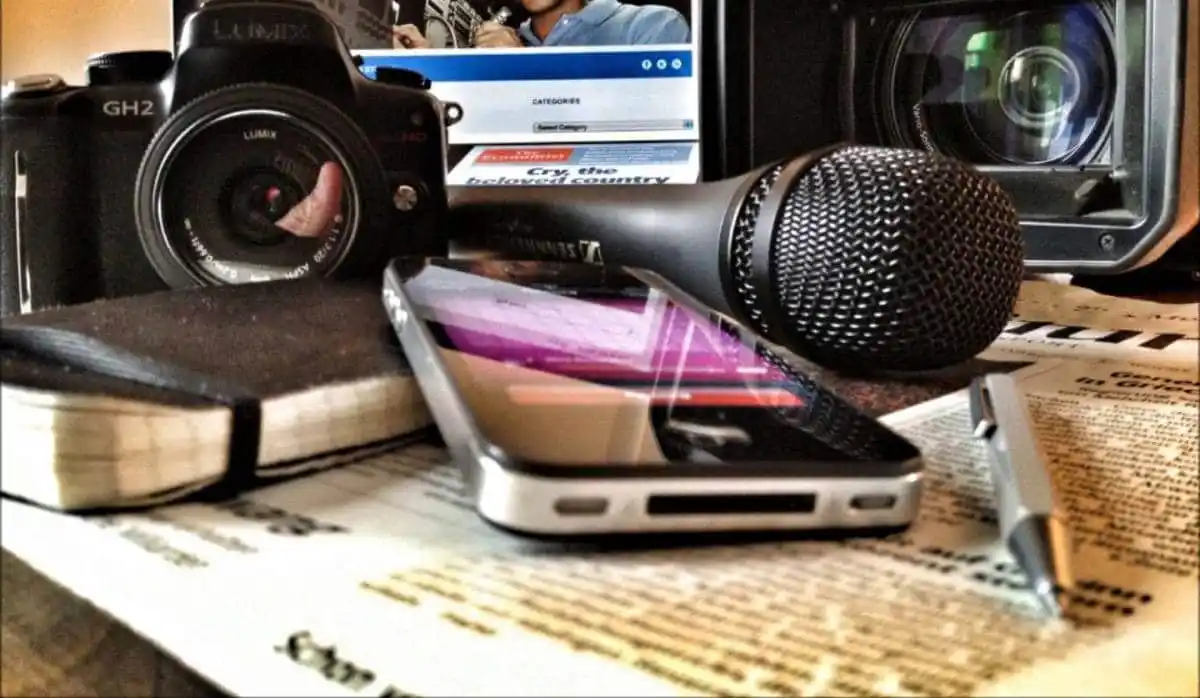 La RAE modificó los conceptos “periodismo” y “periodista”