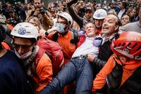 Varios diputados de Unión por la Patria fueron reprimidos con gas pimienta