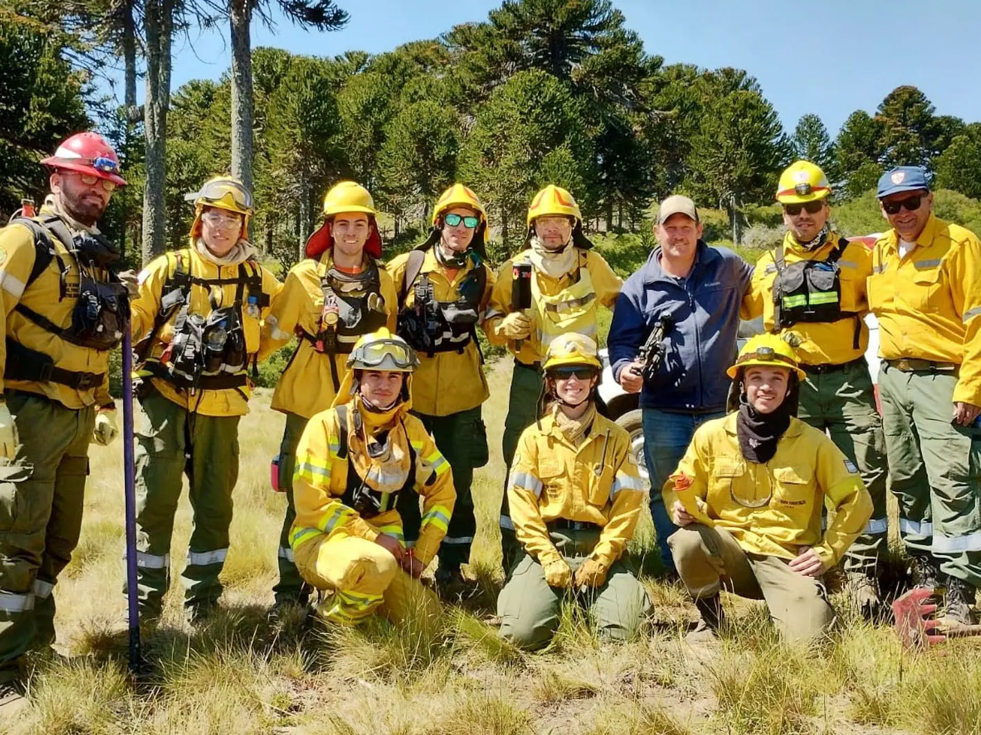 El gobierno provincial destaca la participación de Bomberos en los incendios de Neuquén