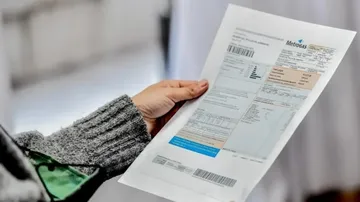 De "me corto un brazo" a subir impuestos: Milei ahora ajusta las facturas de gas para financiar subsidios en zonas frías