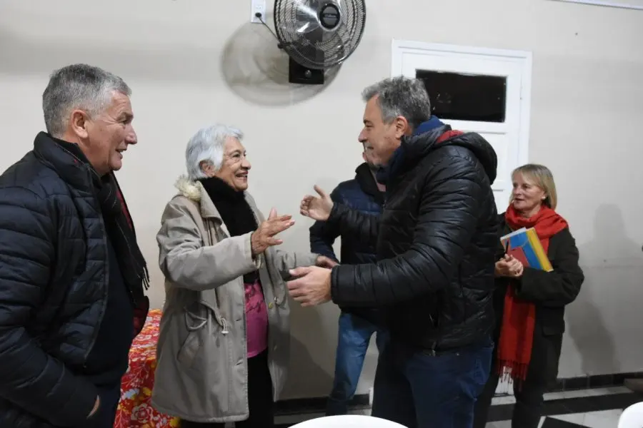 Castellano se reunió con la comisión vecinal del barrio 30 de Octubre