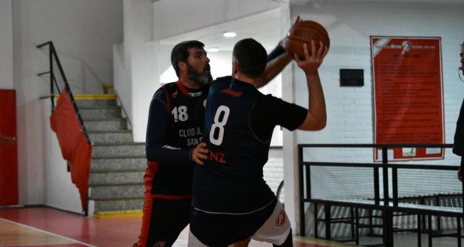 El +45 de Mitre no pudo con Náutico de Zárate