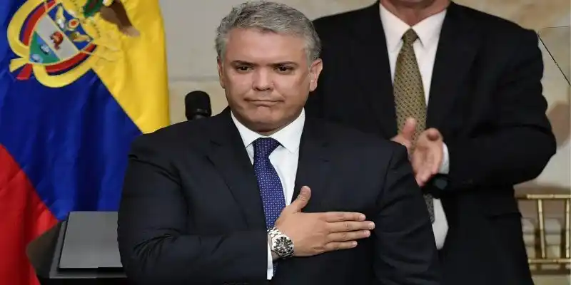 Duque insiste en presiones a Maduro para transición política en Venezuela