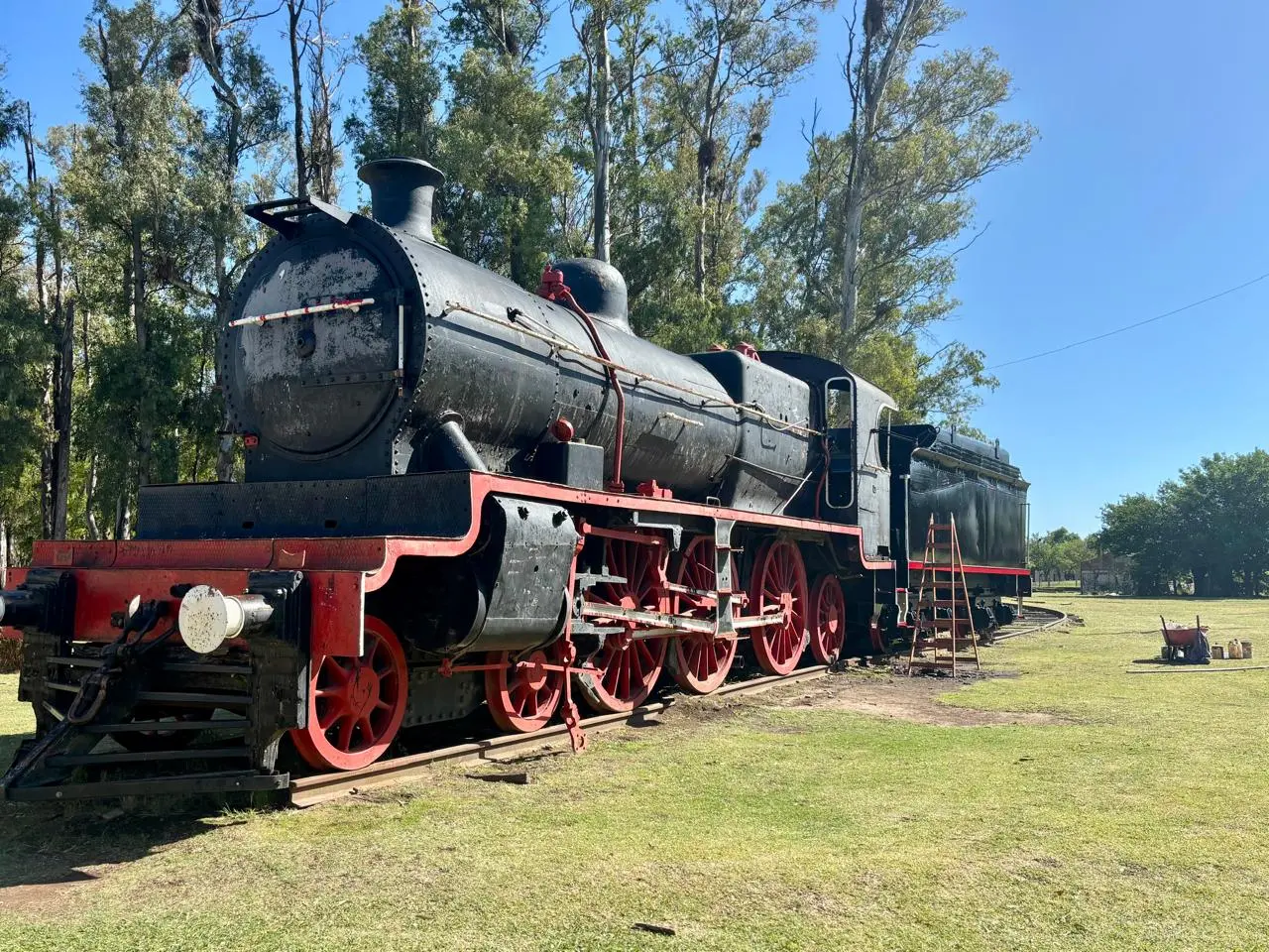 Restauran la vieja locomotora