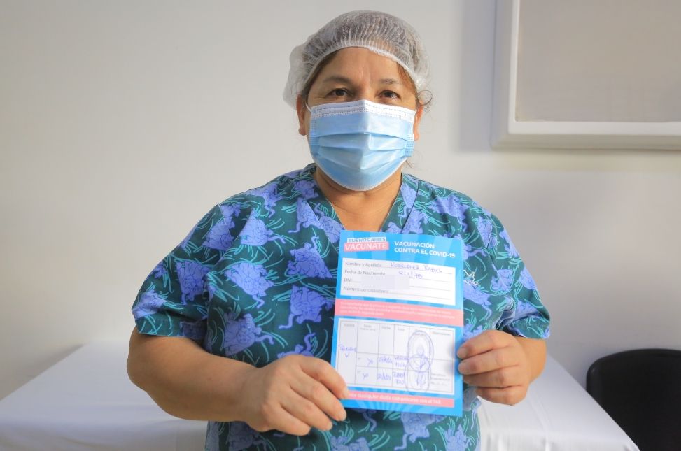 Vacunación Covid en Esteban Echeverría: Personal de salud recibe la segunda dosis