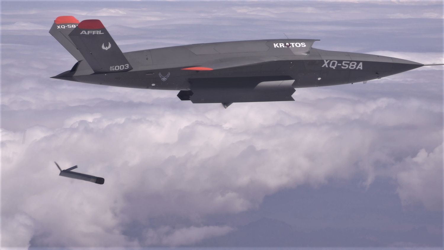 El drone XQ-58A Valkyrie completa una prueba de lanzamiento de drones