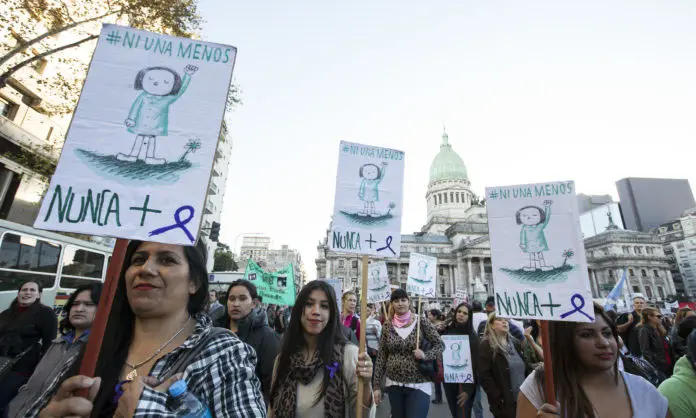 Encuesta: tres de cada cuatro mujeres se sienten inseguras al caminar por la calle