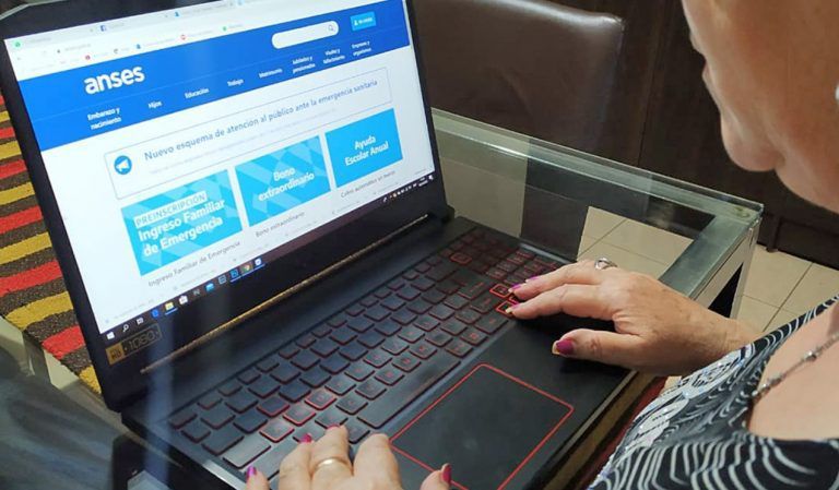 Los titulares del Potenciar Trabajo deben actualizar online sus datos personales