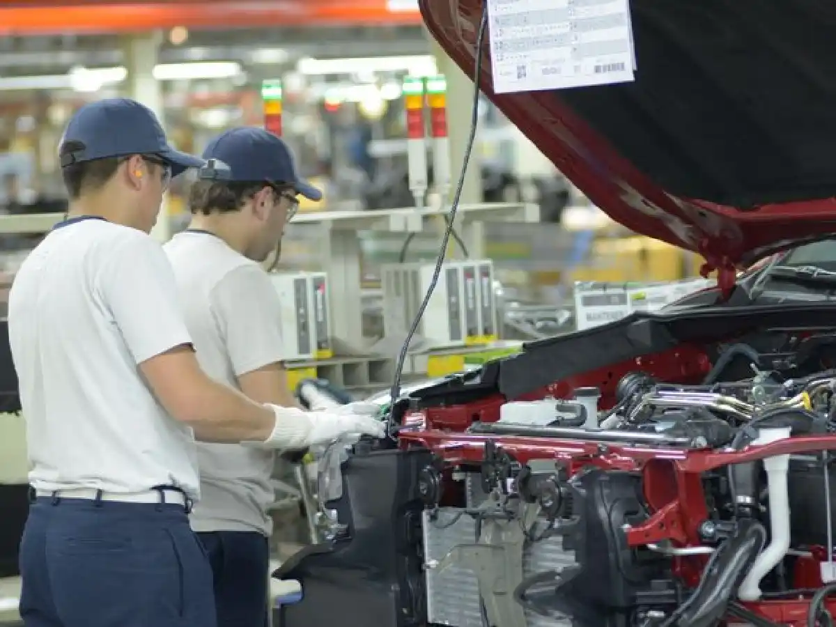 La cantidad de personas con empleo registrado superó los 13 millones